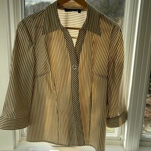 Essentials By Midland women’s blouse